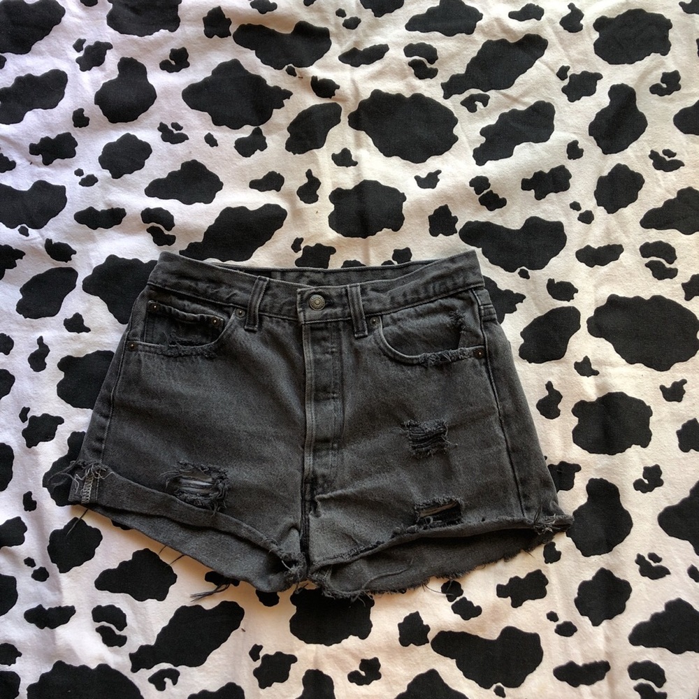 Black High Waisted Levi’s Shorts